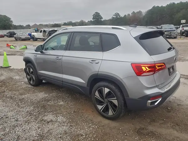 3VVUX7B21RM038806 2024 VOLKSWAGEN TAOS - Image 2