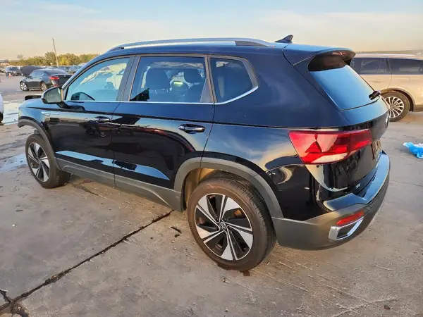 3VVUX7B21RM131163 2024 VOLKSWAGEN TAOS - Image 2