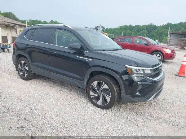 3VVUX7B22RM030200 2024 VOLKSWAGEN TAOS - Image 1