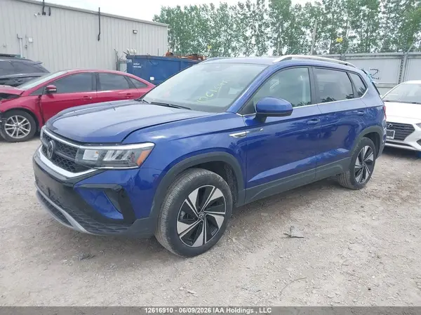 3VVUX7B22RM043125 2024 VOLKSWAGEN TAOS - Image 2