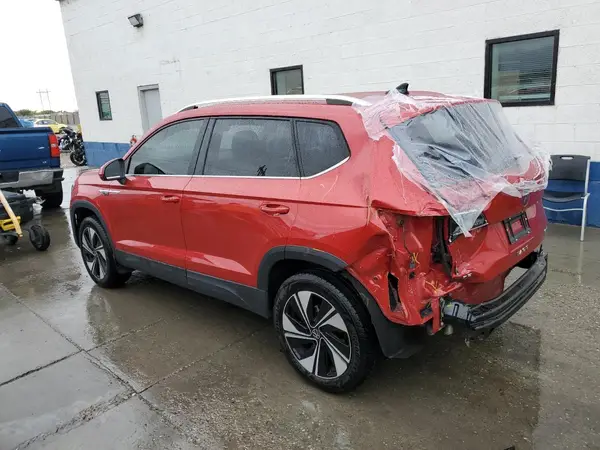 3VVUX7B23RM044333 2024 VOLKSWAGEN TAOS - Image 2