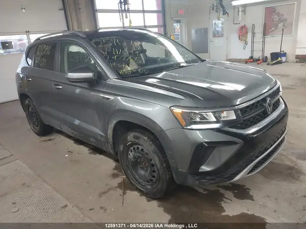 3VVUX7B23RM111044 2024 VOLKSWAGEN TAOS - Image 1
