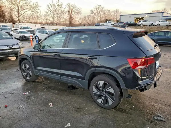 3VVUX7B24RM043935 2024 VOLKSWAGEN TAOS - Image 2