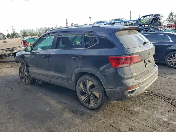 3VVUX7B24RM078085 2024 VOLKSWAGEN TAOS - Image 2