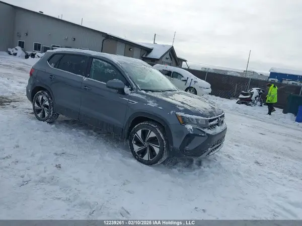 3VVUX7B24RM090463 2024 VOLKSWAGEN TAOS - Image 1