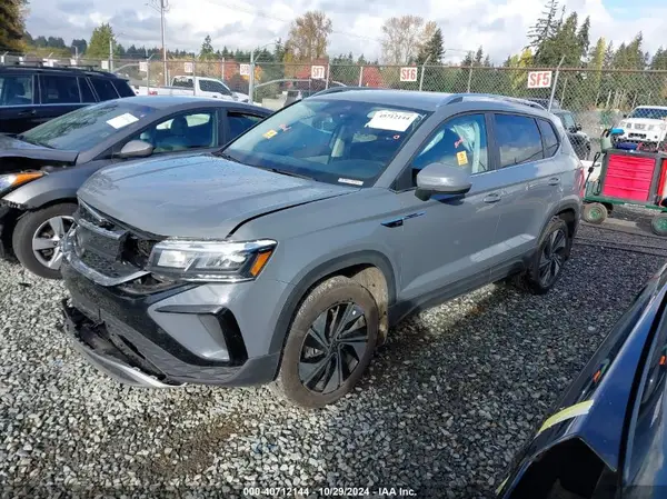 3VVUX7B25RM023001 2024 VOLKSWAGEN TAOS - Image 2