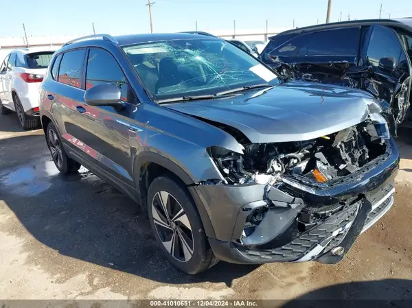3VVUX7B25RM068262 2024 VOLKSWAGEN TAOS - Image 1