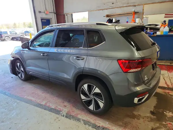 3VVUX7B26RM031432 2024 VOLKSWAGEN TAOS - Image 2
