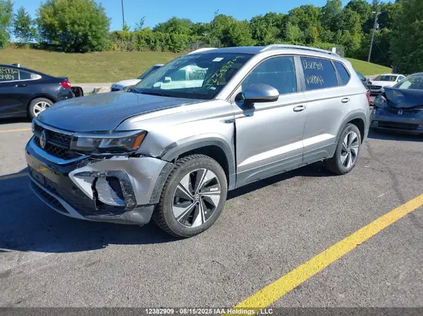 3VVUX7B26RM088844 2024 VOLKSWAGEN TAOS - Image 2