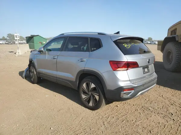 3VVUX7B27RM057005 2024 VOLKSWAGEN TAOS - Image 2