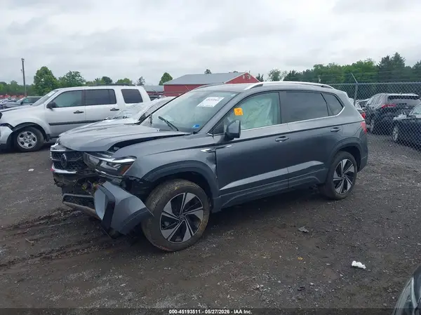 3VVUX7B28RM019105 2024 VOLKSWAGEN TAOS - Image 2