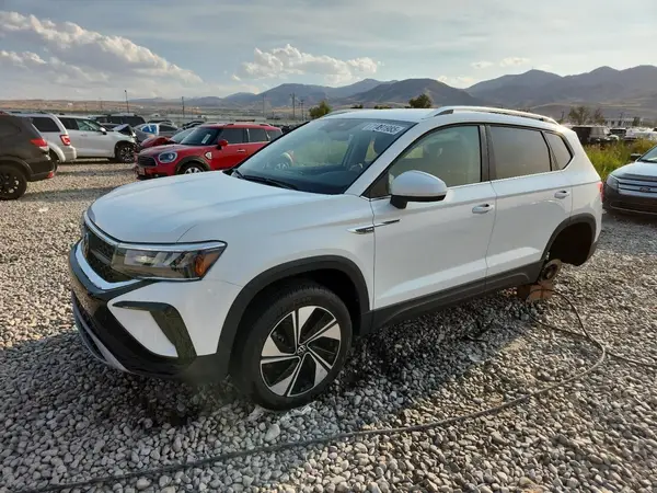 3VVUX7B28RM023140 2024 VOLKSWAGEN TAOS - Image 1