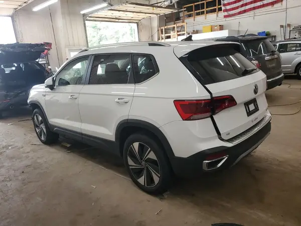 3VVUX7B29PM352958 2023 VOLKSWAGEN TAOS - Image 2