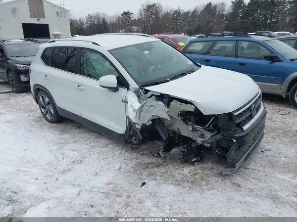 3VVUX7B2XRM092279 2024 VOLKSWAGEN TAOS - Image 1