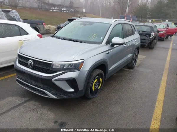 3VVUX7B2XRM098941 2024 VOLKSWAGEN TAOS - Image 2