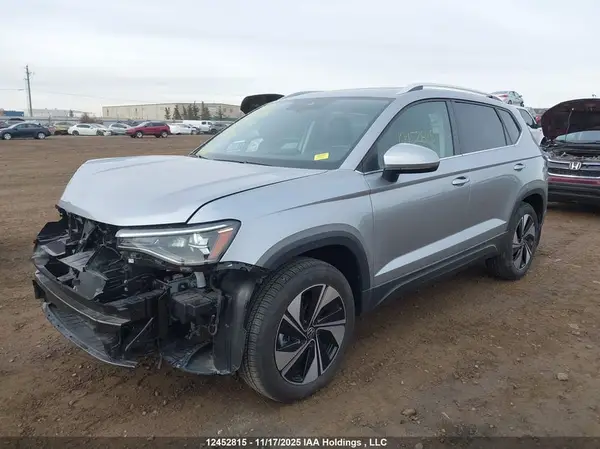 3VVVC7B23SM025304 2025 VOLKSWAGEN TAOS - Image 2