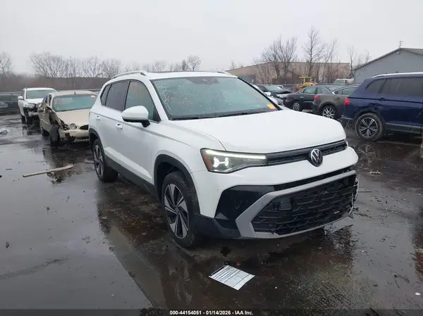 3VVVC7B23SM033497 2025 VOLKSWAGEN TAOS - Image 1