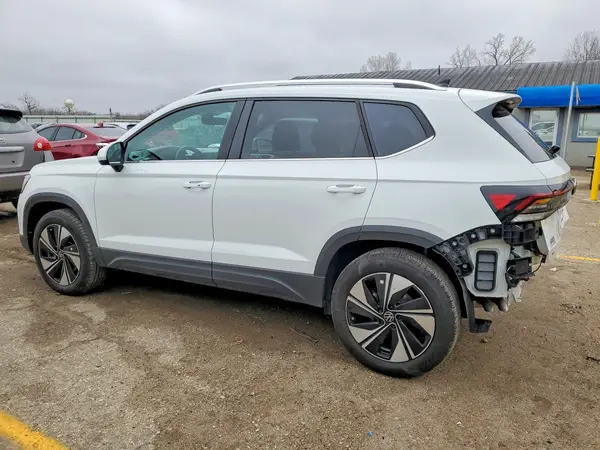 3VVVC7B26SM068115 2025 VOLKSWAGEN TAOS - Image 2
