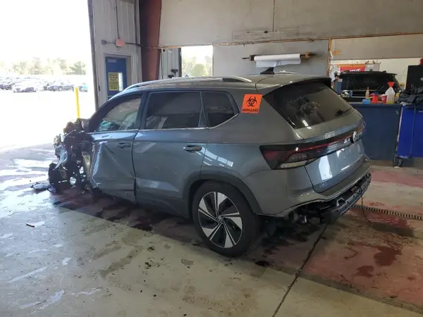 3VVVC7B29SM055407 2025 VOLKSWAGEN TAOS - Image 2