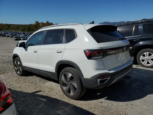 3VVVC7B2XSM014851 2025 VOLKSWAGEN TAOS - Image 2