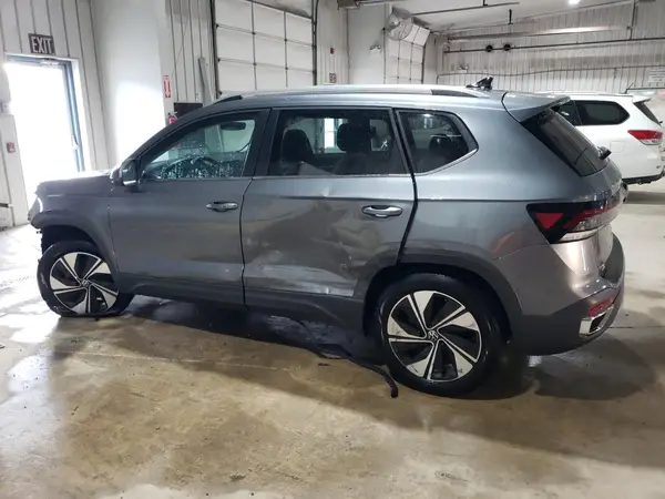 3VVVC7B2XSM028829 2025 VOLKSWAGEN TAOS - Image 2