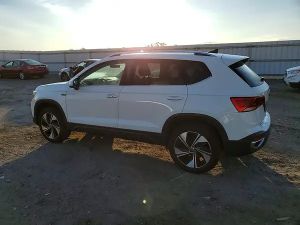 3VVVX7B20PM370835 2023 VOLKSWAGEN TAOS - Image 2