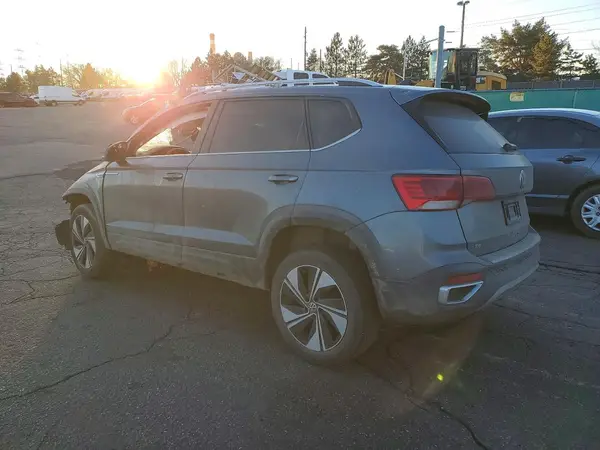 3VVVX7B20RM007938 2024 VOLKSWAGEN TAOS - Image 2