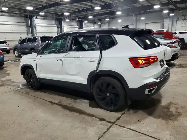 3VVVX7B20RM059831 2024 VOLKSWAGEN TAOS - Image 2