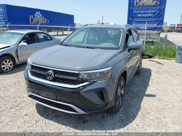 3VVVX7B21PM381682 2023 VOLKSWAGEN TAOS - Image 2