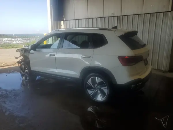 3VVVX7B21RM028510 2024 VOLKSWAGEN TAOS - Image 2