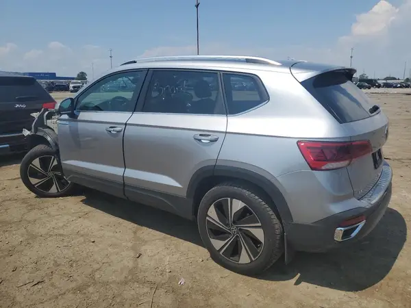 3VVVX7B21RM048742 2024 VOLKSWAGEN TAOS - Image 2