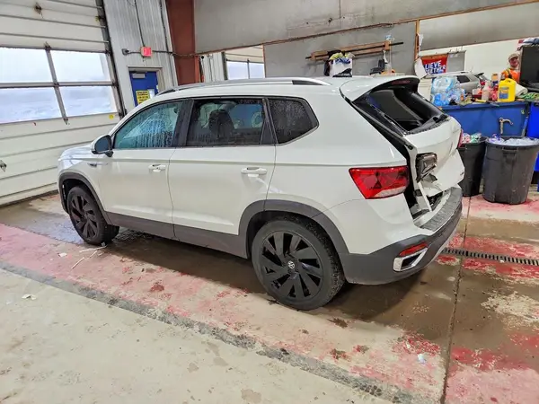 3VVVX7B21RM049907 2024 VOLKSWAGEN TAOS - Image 2