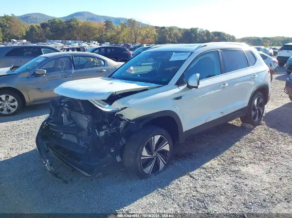 3VVVX7B21RM055366 2024 VOLKSWAGEN TAOS - Image 2