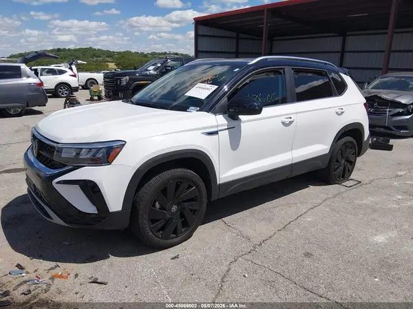 3VVVX7B21RM076282 2024 VOLKSWAGEN TAOS - Image 2