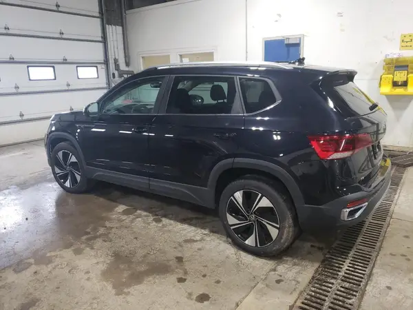3VVVX7B21RM125013 2024 VOLKSWAGEN TAOS - Image 2