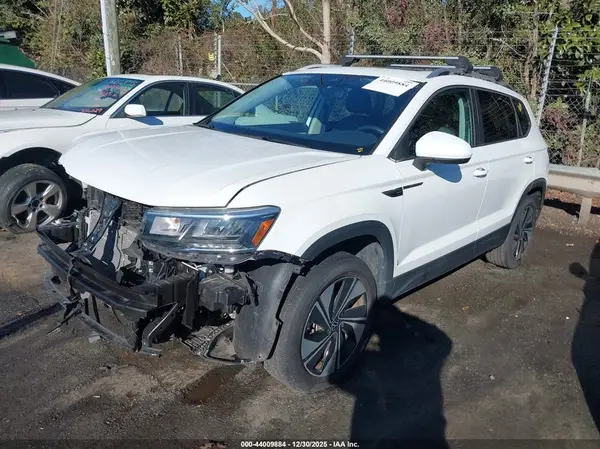 3VVVX7B22PM373171 2023 VOLKSWAGEN TAOS - Image 2