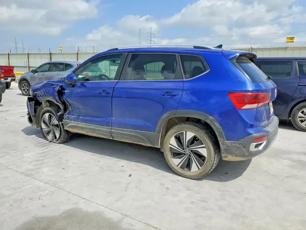 3VVVX7B22RM015961 2024 VOLKSWAGEN TAOS - Image 2