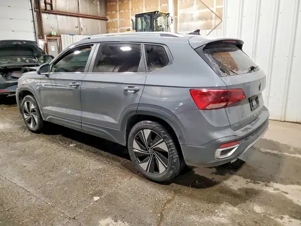 3VVVX7B22RM029102 2024 VOLKSWAGEN TAOS - Image 2