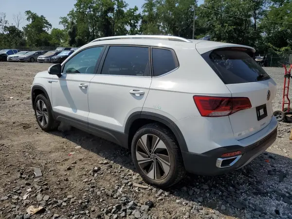 3VVVX7B22RM032758 2024 VOLKSWAGEN TAOS - Image 2