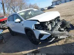 3VVVX7B22RM040522 2024 VOLKSWAGEN TAOS