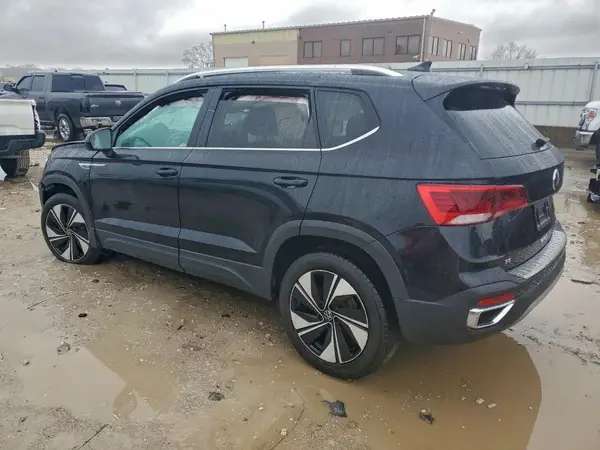 3VVVX7B22RM061452 2024 VOLKSWAGEN TAOS - Image 2