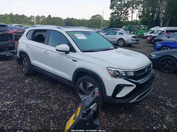 3VVVX7B22RM109631 2024 VOLKSWAGEN TAOS - Image 1