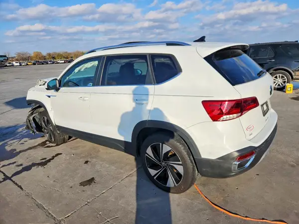 3VVVX7B24PM363547 2023 VOLKSWAGEN TAOS - Image 2