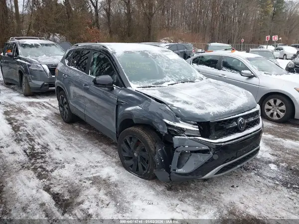 3VVVX7B24RM079502 2024 VOLKSWAGEN TAOS - Image 1
