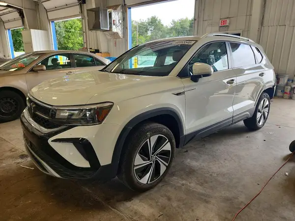 3VVVX7B24RM130982 2024 VOLKSWAGEN TAOS - Image 1