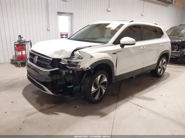 3VVVX7B26RM094454 2024 VOLKSWAGEN TAOS - Image 2