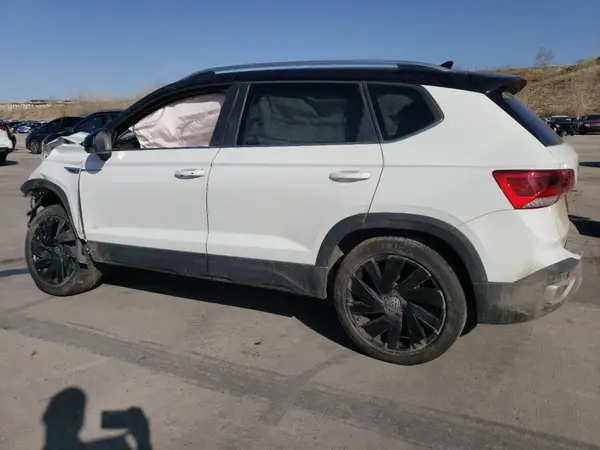 3VVVX7B27RM016152 2024 VOLKSWAGEN TAOS - Image 2