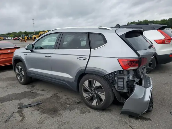 3VVVX7B27RM075962 2024 VOLKSWAGEN TAOS - Image 2