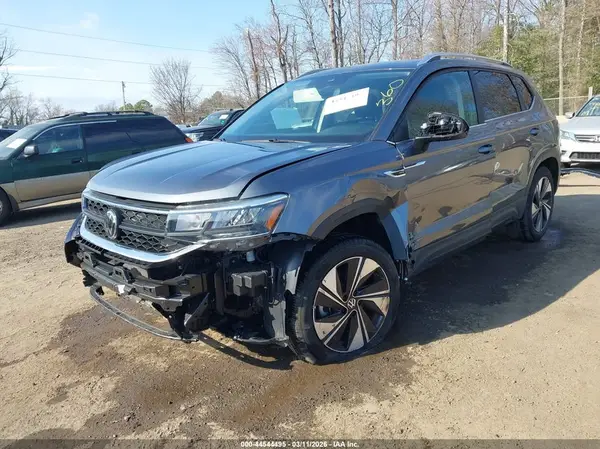 3VVVX7B28RM024258 2024 VOLKSWAGEN TAOS - Image 2