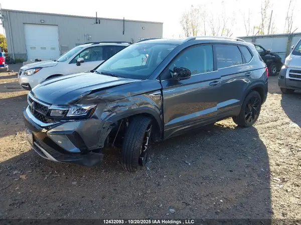 3VVVX7B28RM036264 2024 VOLKSWAGEN TAOS - Image 2